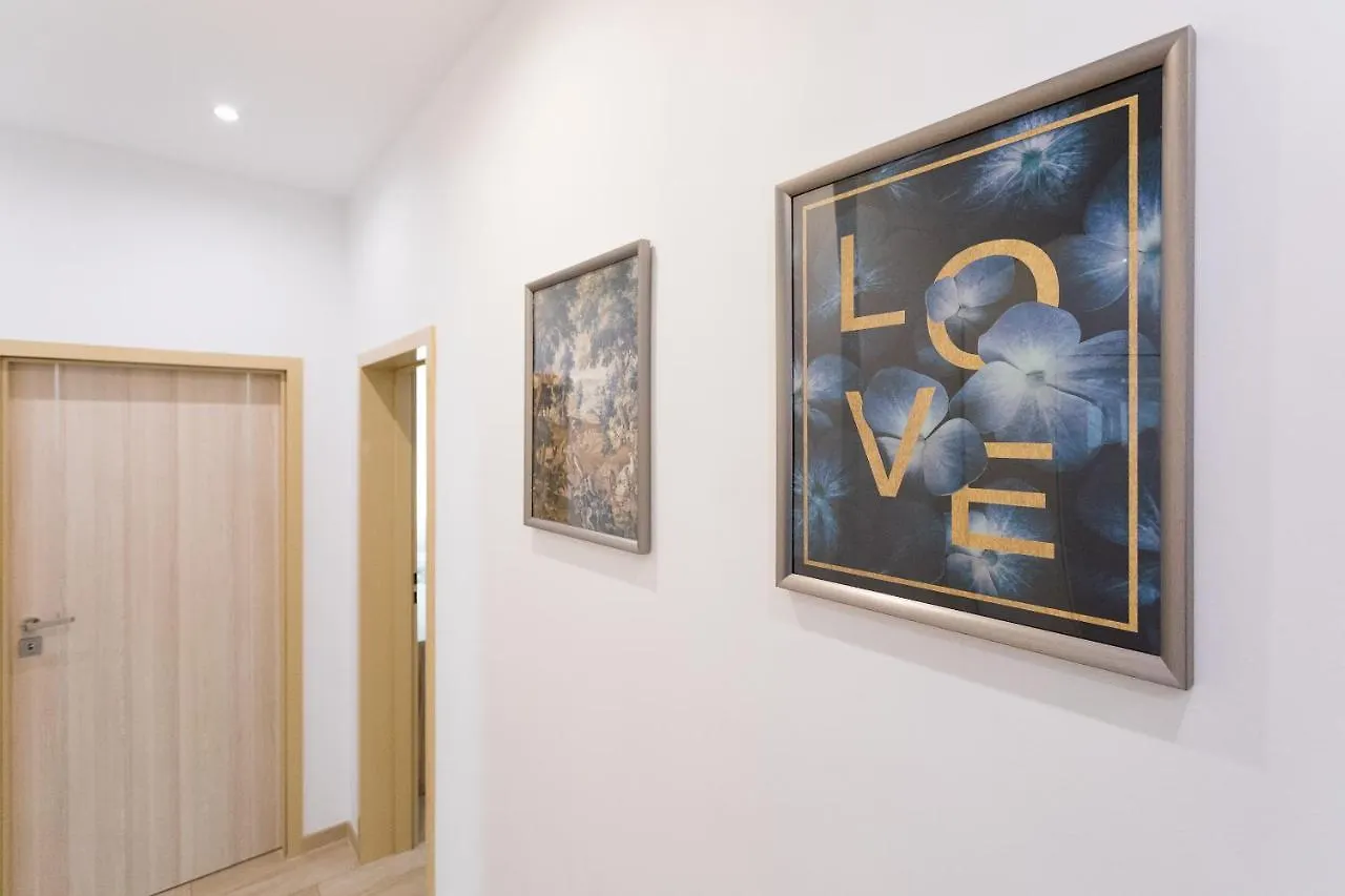 Apartment House In Viena 0*,  Austria