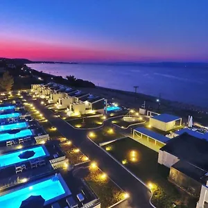 crystal-villas-suites.hotelschalkidiki.net/